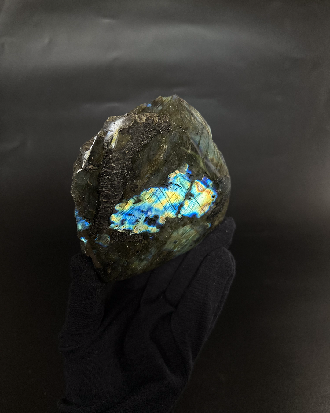 Labradorite Flat base (Slab)