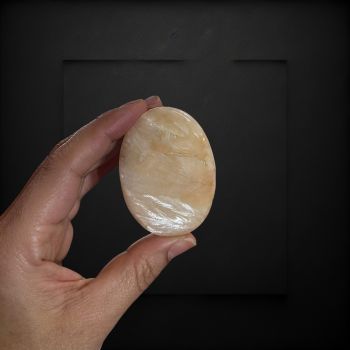 Stilbite Palm Stone