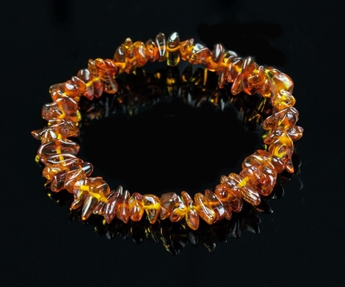 Amber Chip Bracelet Dark