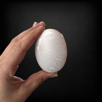 Scolecite Palm Stone
